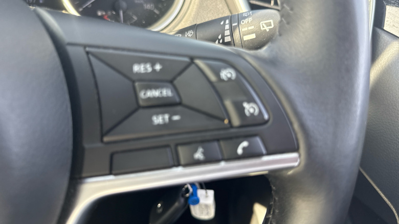 Nissan Qashqai 1.3 DiG-T Acenta Premium 5dr Petrol Hatchback